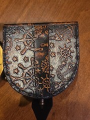 So you can Engraved With Leather Case Gift for Birthday, anniversary Compass.