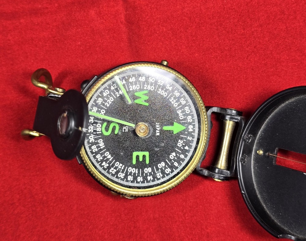 Vintage Working LENSATIC Engineer COMPASS – 2″ Made in Japan – Glow In The Dark