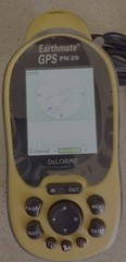 DeLorme Earthmate PN-20 Yellow Handheld 2.2 in. LCD Screen Geocaching Hiking GPS