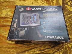 iWAY 600C by LOWRANCE the GPS w/ Accessories Satellite Imagery NAVTEQ Road Maps