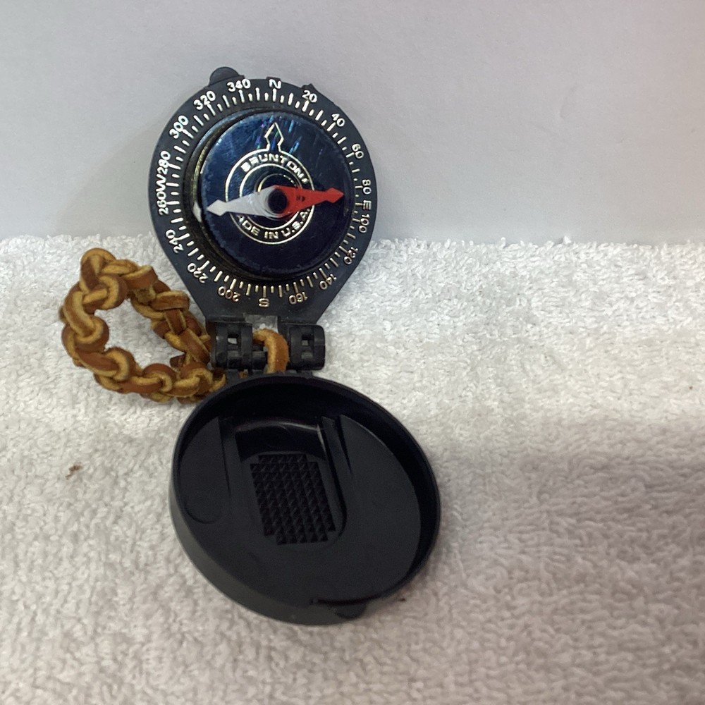 VINTAGE BRUNTON POCKET COMPASS RARE