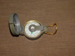 VINTAGE PLASTIC COLEMAN ENGINEER LENSATIC COMPASS