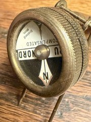 Vintage TRU-NORD Brass Clip On Compass V.E. Budlong Brainerd MN Working Order