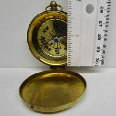 Vintage York Hamza compass in brass case with hinged lid 1 3/4″ round