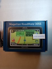 Magellan RoadMate 3055 In Original Box With Manual Guide GPS Bundle Car Mount