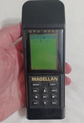 MAGELLAN GPS 4000 Handheld Satellite Navigator, Case, Powers On Needs 4AA Bats