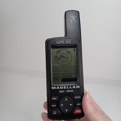 MAGELLAN GPS 315 with User Manual and Case and New Batteries