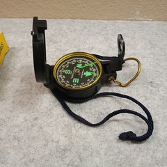 Precise Pathfinder Liquid Filled Lensatic Compass Model 23213 VTG W/Box Japan