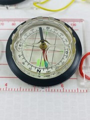 Two Vintage Map Hiking Backpacking Compass Sold for Parts/Repair – air bubble
