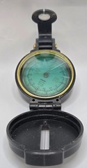 Folding Lensatic Sighting Compass w/ Lid, Easy Read, Plastic, Black/Gold/Green