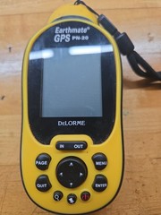 DeLorme Earthmate GPS PN-20 Geocaching Hiking Fishing Handheld GPS No Batteries