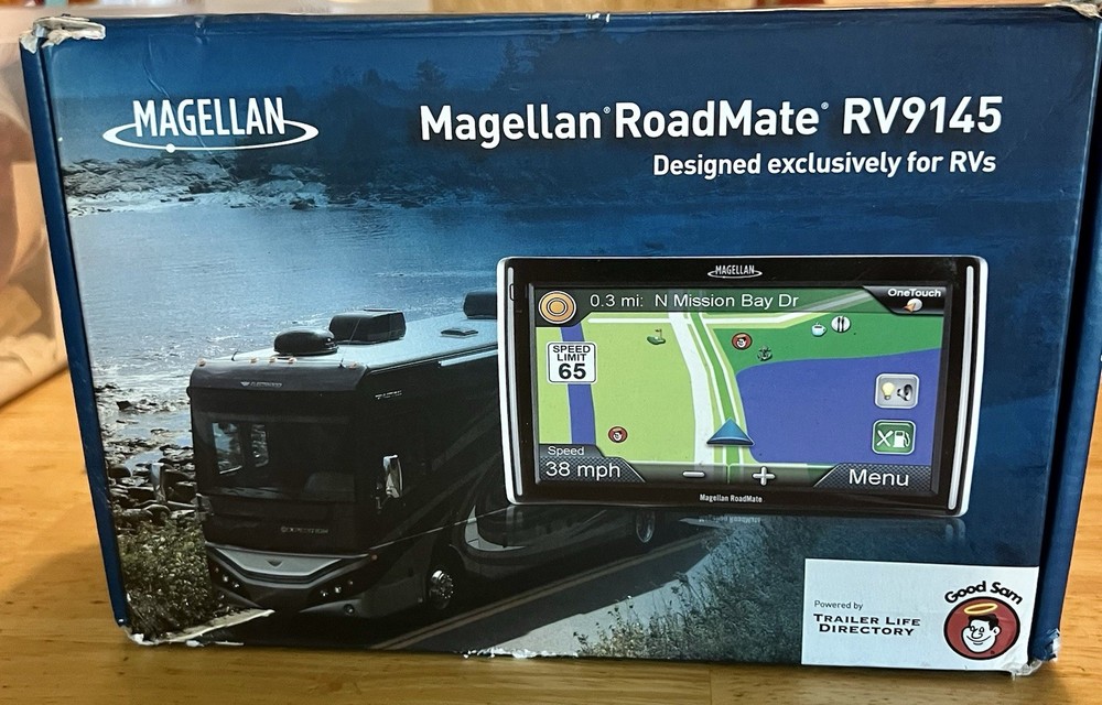 Magellan Roadmate RV9145-LM Bundle