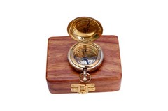 Vintage Brass Nautical Compass with Wooden Box, Magnetic Direction Finder, An…