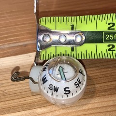 Ball Type Pin On Compass Liquid Filled Arrow Vintage Rare White JJ10