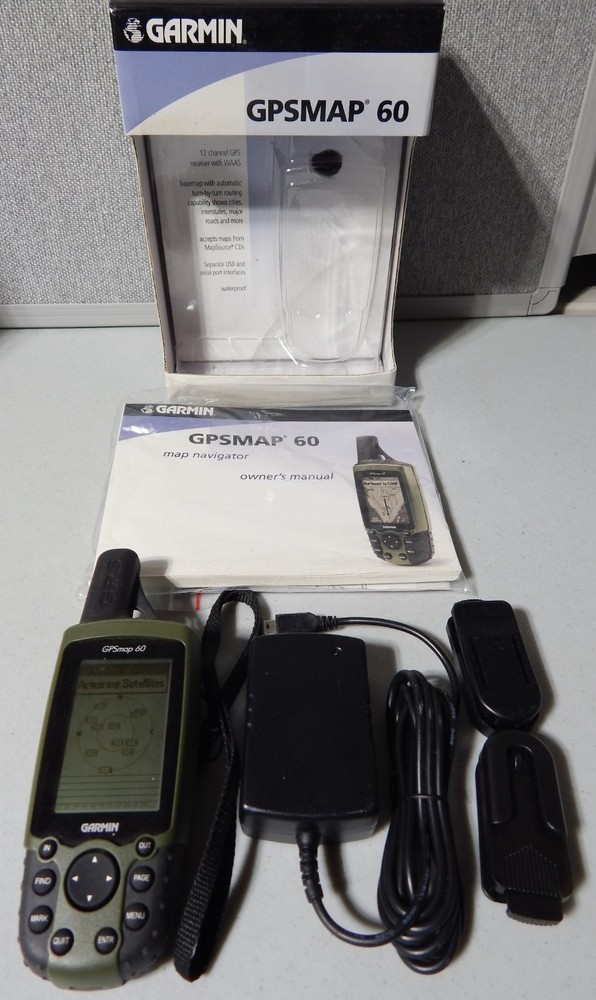 Garmin GPSMAP 60 Bundle with Belt Clip, Charger, Manual in Box -WORKS GREAT
