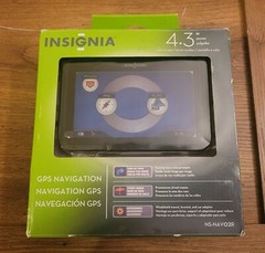 Insignia GPS Car Portable Navigator 4.3″ Color Screen NS-NAVO2R New Accessories