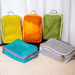 Travel Toiletry Bag Lightweight Compact Moisture Isolation Convenient Handle