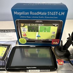 Magellan RoadMate 5145T-LM 5″ GPS Navigation System Bundle