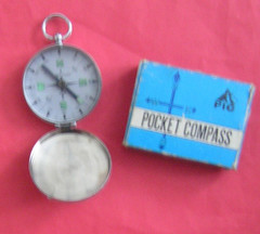 POCKET COMPASS VINTAGE DELUXE MAGNETIC MODEL 23210 LIQUID FILLED
