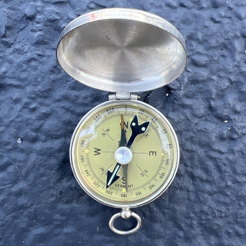 Vintage PIC Brass Compass – With Lock and Direction Arrow – Made in Germany