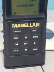Magellan GPS 2000 Navigator Hunting Fishing Hiking Geocaching – Powers ON Guide
