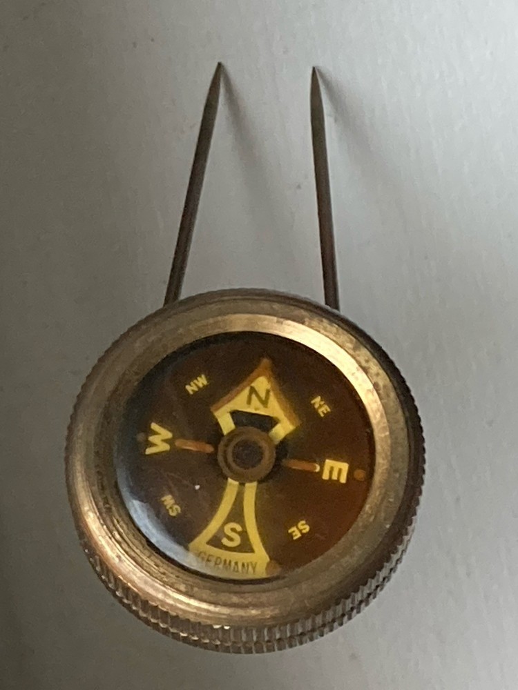 Germany Brass Pin On Belt Field Compass c.1939-1945 Working Hunting Backpacking