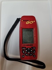 LOWRANCE I FINDER GO2 HANDHELD GPS Personal Mapping GPS 16 channel Red