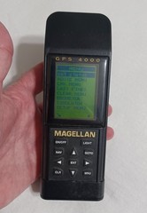MAGELLAN GPS 4000 Handheld Satellite Navigator, Case, Powers On Needs 4AA Bats