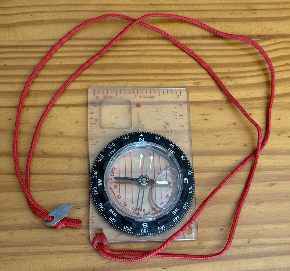 Suunto Compass With Red Cord As Is LT1