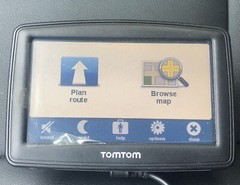 TomTom XL 335 SE Car GPS 4.3″ LCD USA & Canada Maps Fold Go Easy Port Mount