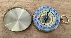 Kids’ Gold Toned Covered Case Pocket Compass W/Hanging Ring, 2” Diameter, EUC