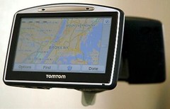 TomTom GO 730T Car Portable GPS Navigator LIFETIME TRAFFIC Unit 4.3″ LCD tom set