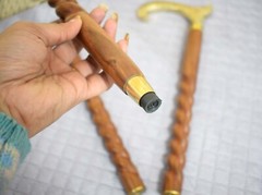 “Premium Solid Wood Walking Stick with Ergonomic Handle, Perfect for Daily Use.