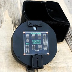 100% Working Brass Brunton Pocket Vintage Compass With Leather Case.