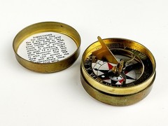 Vintage Son Mfg. Co. New York USA Brass Cased Navigational ‘SUN’ Pocket Compass
