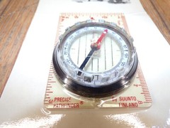 SUUNTO FINLAND “PRECISE PATHFINDER” COMPASS KING MADE IN FINLAND RARE NOS