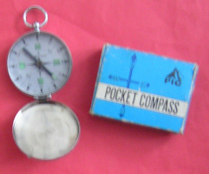 POCKET COMPASS VINTAGE DELUXE MAGNETIC MODEL 23210 LIQUID FILLED