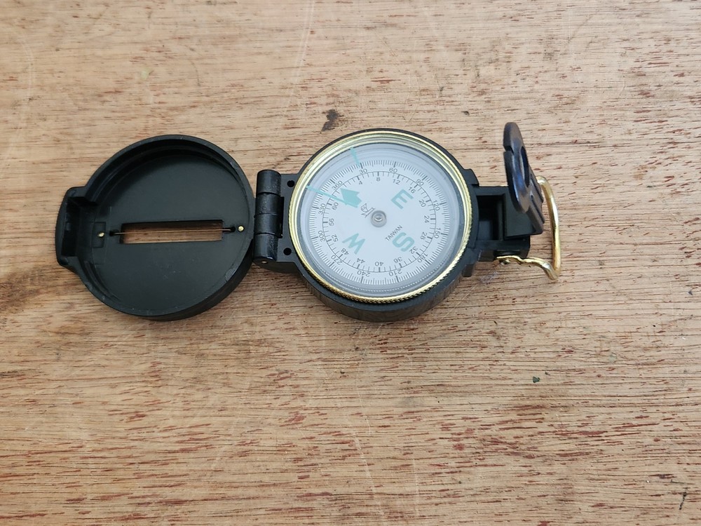 Engineer Lensatic Directional Compass Tested Works Plastic Taiwan C.C. Camping