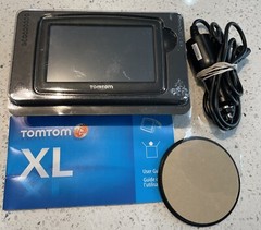 TomTom 335XL GPS Receiver United States- Touchscreen￼ Car Plug. WORKS