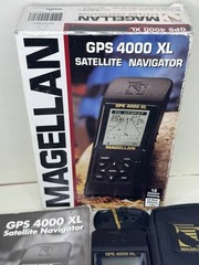 MAGELLAN GPS 4000 SATELLITE NAVIGATOR, TESTED & WORKS. INC BOX, CASE, MANUAL