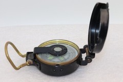 Vintage Precise Pathfinder Liquid Filled Pocket Compass JAPAN Metal Case, Black