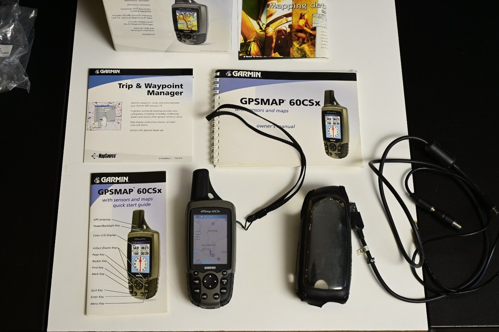 Garmin GPSMAP 60CSx Handeld Hiking GPS with compass/altimeter + Box + Manuals