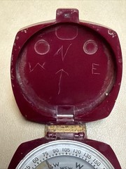 Vintage Taylor Gydeway Dark Red Bakelite Pocket Compass Points North
