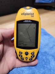 Magellan eXplorist 200 Handheld GPS Unit Waterproof Hiking Geocache Portable