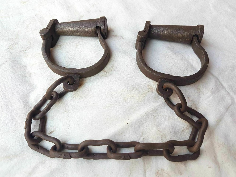 Vintage Old Antique Iron Handcrafted Heavy Chain Leg Cuffs Lock Key Handcuff