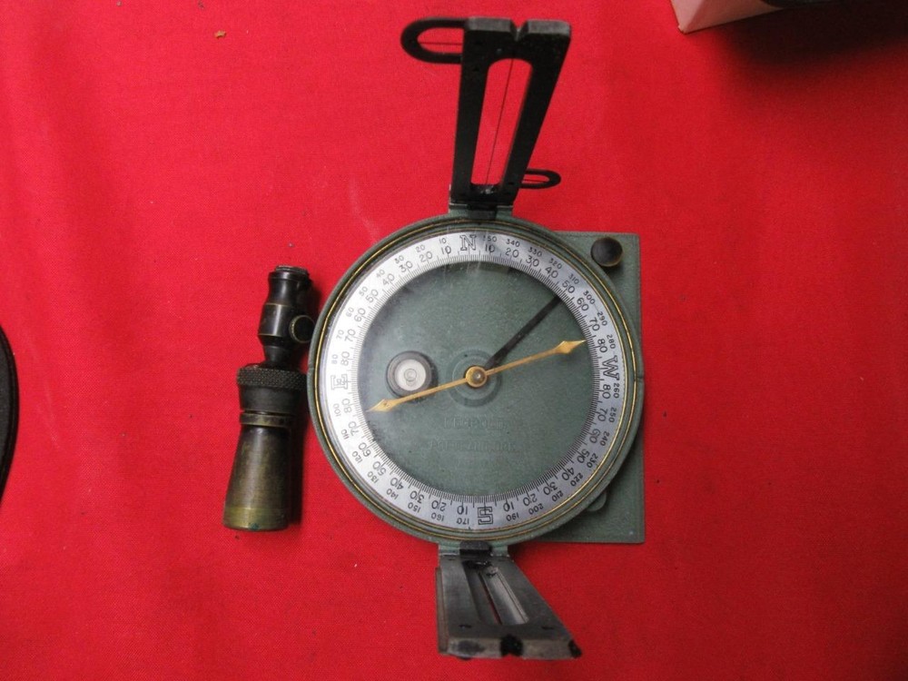 Vintage LEUPOLD Forester Compass Model A # 6675-00-B92-0107- Used