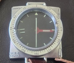 Vintage SUUNTO Co Wrist Compass Made in Finland Square Case Leather Strap Nice